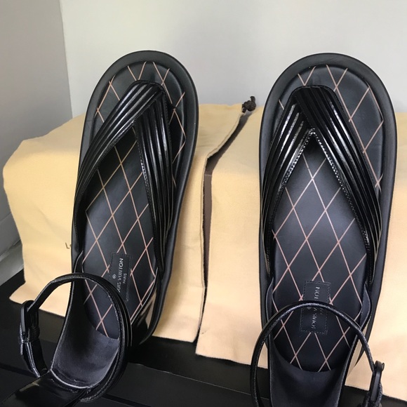 Beautiful LOUIS VUITTON Sandals Sz 7 Black Leather - Picture 4 of 12